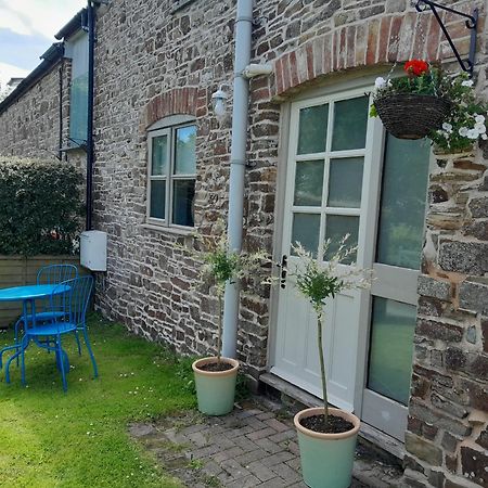 Villa Three Little Pigs à Bude Extérieur photo
